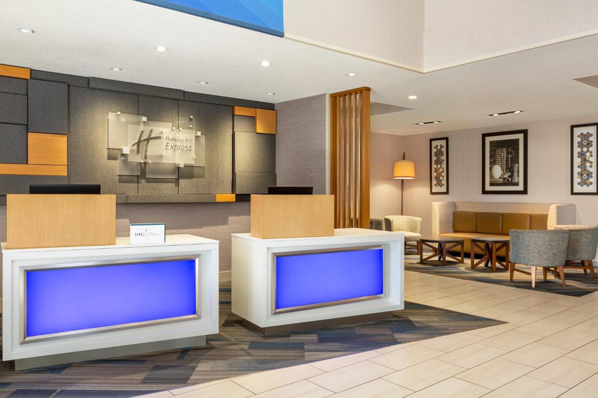 Holiday Inn Express & Suites - Redding By Ihg Экстерьер фото